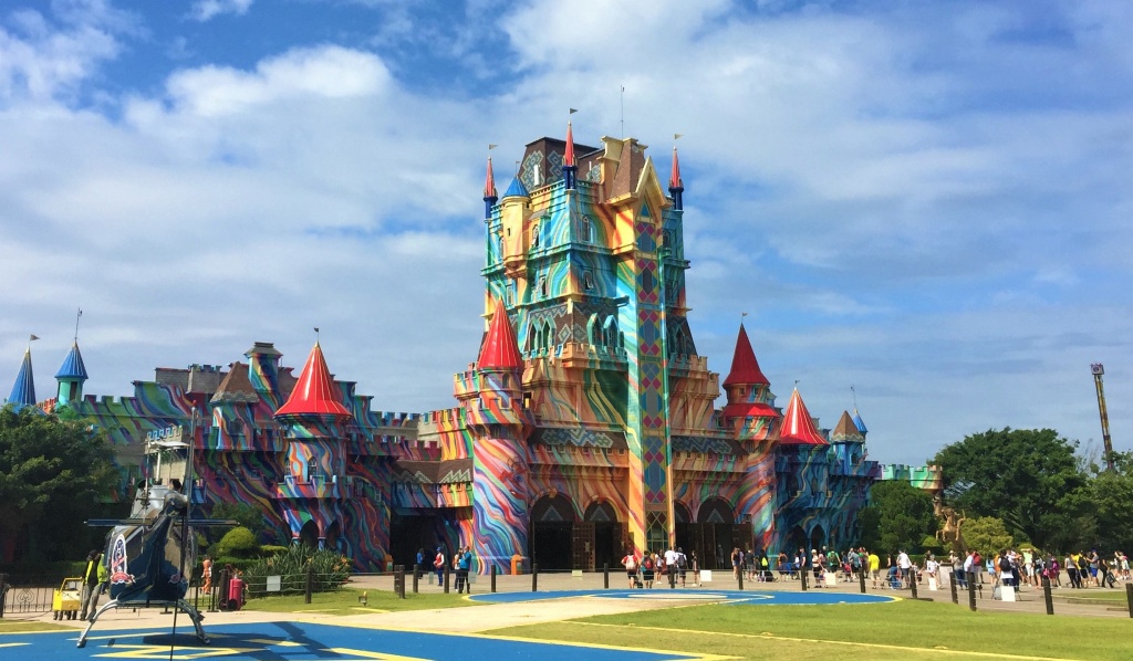 Beto Carrero World - Amanhã é quinta-feira, dia de parque aberto! Vamos  encarar 100 metros de pura adrenalina e emoção? 😆🎢🎠🎡🎈 #EuNoBetoCarrero  #BigTower #BetoCarreroWorld